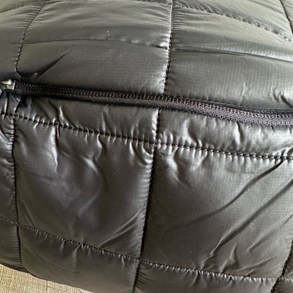 Lululemon Quilted Tote Bag - Picture 5 of 11